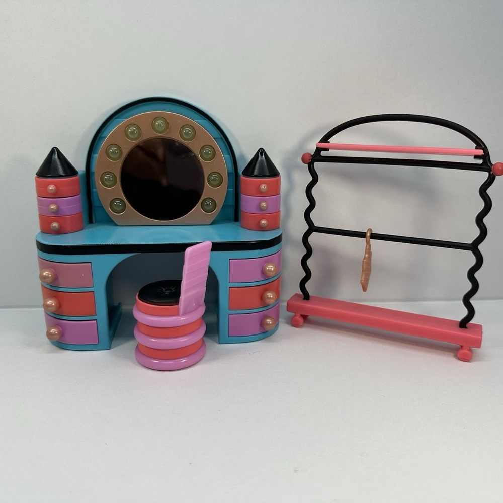 Lol Surprise OMG Doll House Furniture Makeup Vanity Table & Hanger